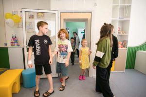 В 3-й детской больнице в Минске открыли игровую комнату по «Дюймовочке» 3