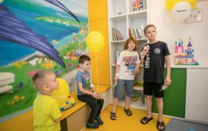 В 3-й детской больнице в Минске открыли игровую комнату по «Дюймовочке» 2