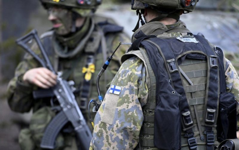 Власти Финляндии и Литвы поддержали слова президента Франции Макрона о войсках в Украине