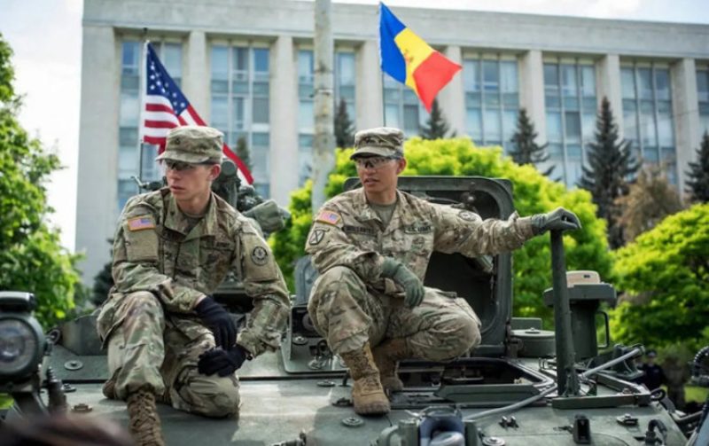Армия Молдовы проведет крупные учения с военными самолетами США