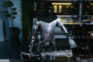Илон Маск заявил, что человекоподобные роботы выйдут на рыкон в следующем году