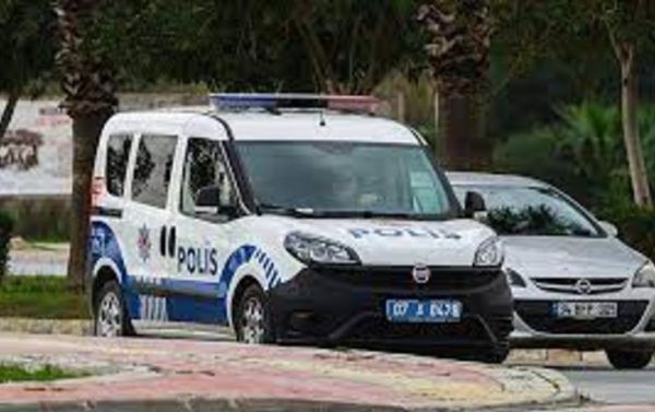 Полиция Турции задержала 33 человека по подозрению в подготовке терактов