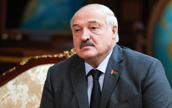 Александр Лукашенко еще не принял решение об участии в президентских выборах