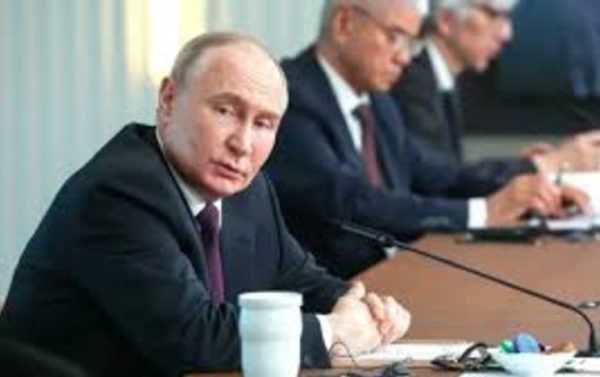 Владимир Путин заявил о скором крахе доллара США