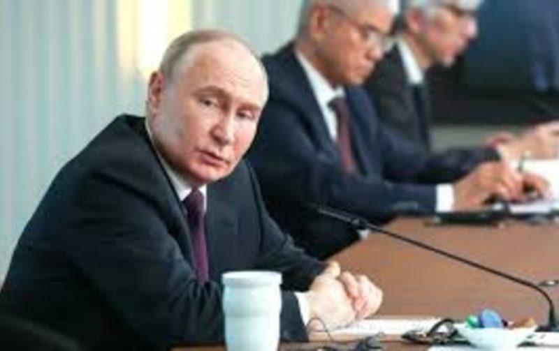 Владимир Путин заявил о скором крахе доллара США