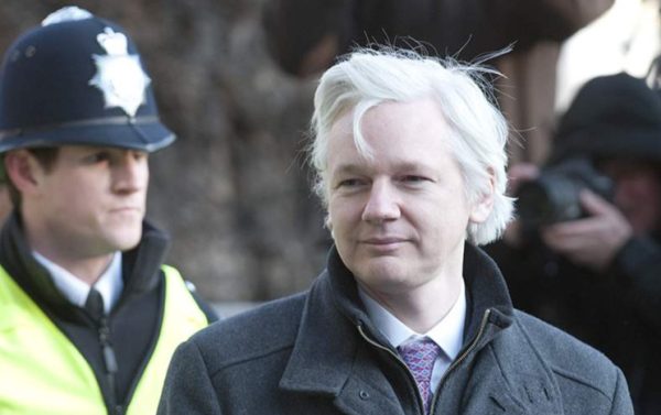 Скандальный основатель Wikileaks отправил письмо королю Карлу III с просьбой посетить его в тюрьме