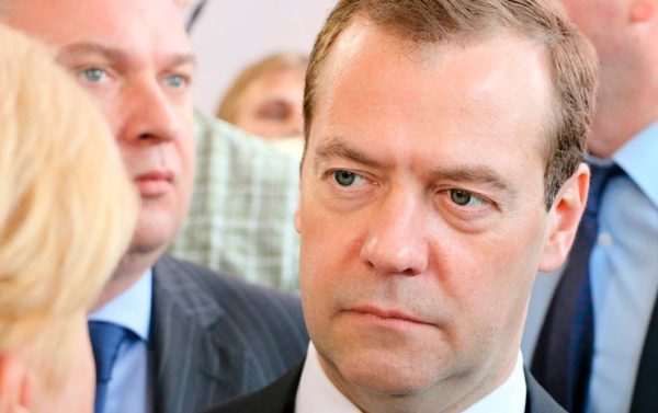 Медведев: США готовы воевать до последнего украинца